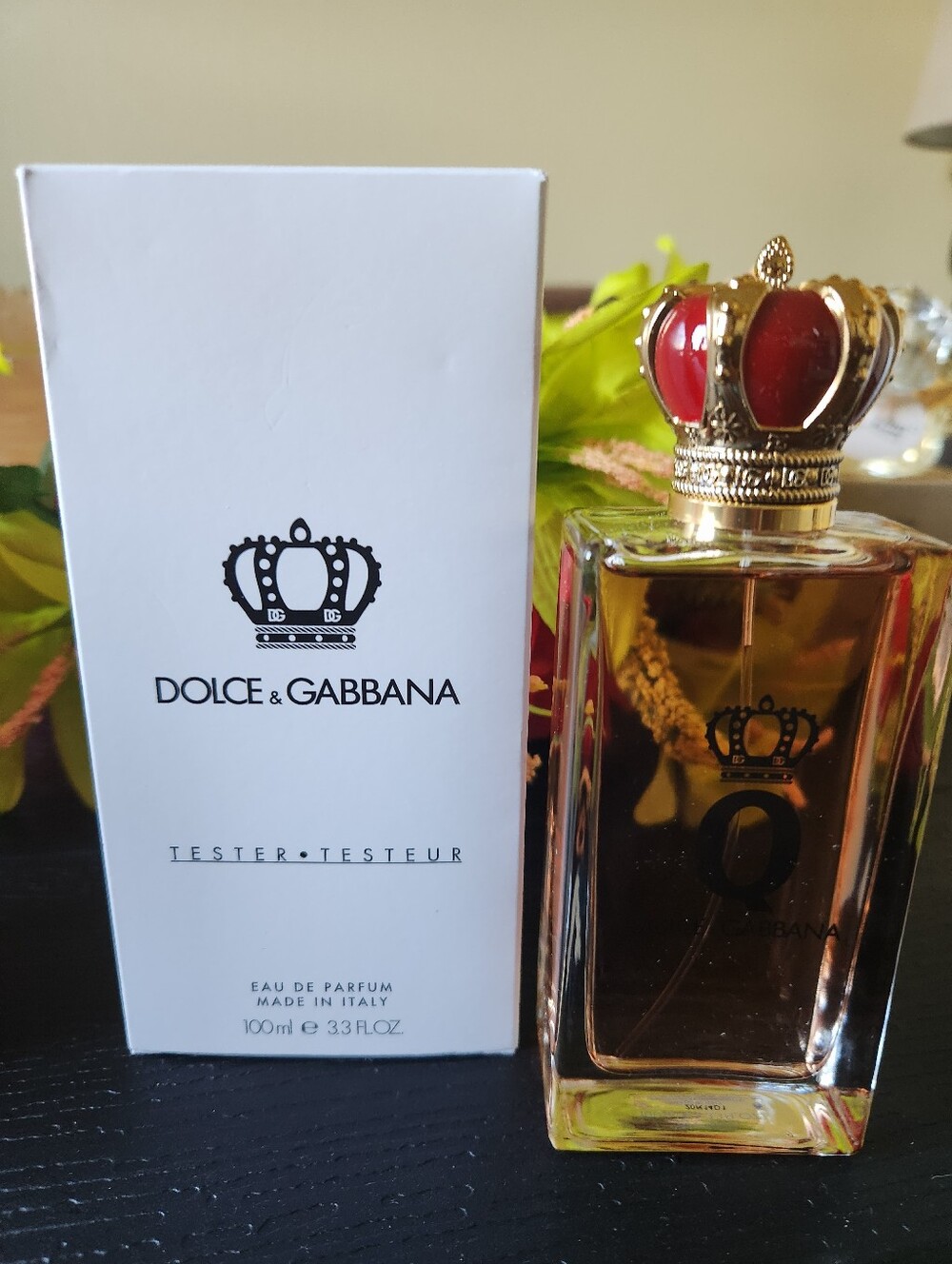 Dolce & Gabbana Queen Home Accent Bottle in Gold and Red